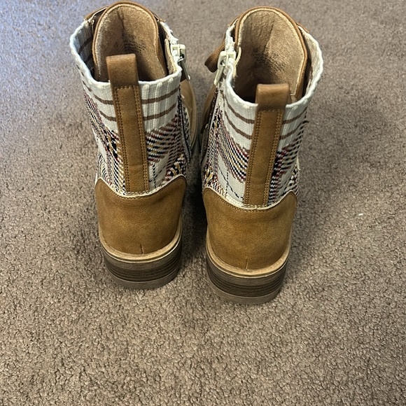 Women’s Life Stride Boots - Picture 3 of 4